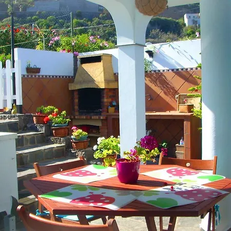 El Mar Villa *