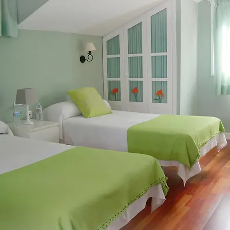 El Mar Villa